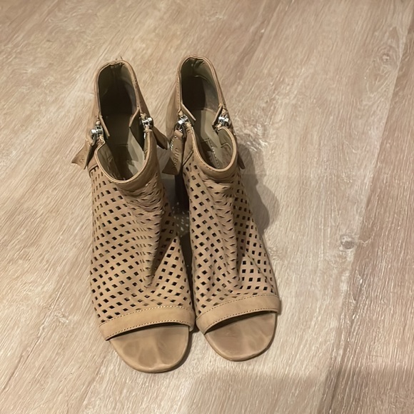 Guess shoes - Picture 2 of 4